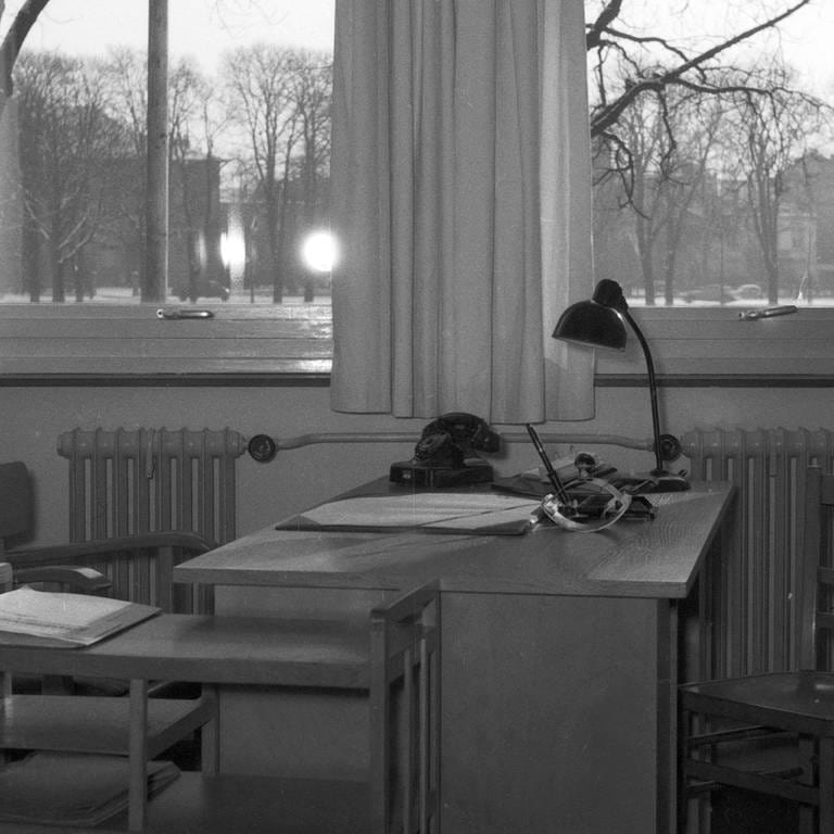 Blick in das Innere eines Büros 1950 (Foto: picture-alliance / Reportdienste, picture alliance/United Archives)
