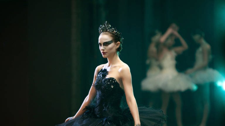 Natalie Portman als schwarzer Schwan im Ballettfilm "Black Swan"
