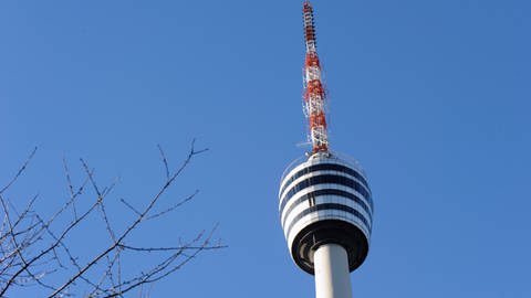 Stuttgarter Fernsehturm in der Dämmerung (Foto: SWR)