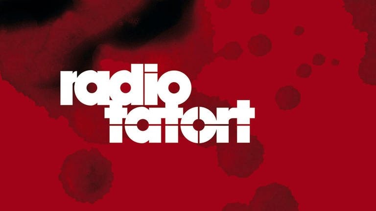 Auf rotem Grund mit dunklen Blutspuren steht weiß der Schriftzug "radio tatort".