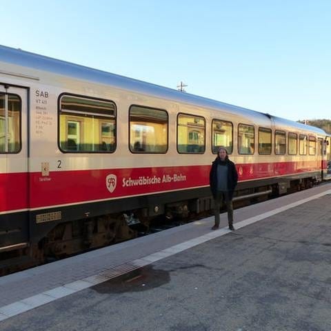 Schwäbische Alb Bahn im Bahnhof