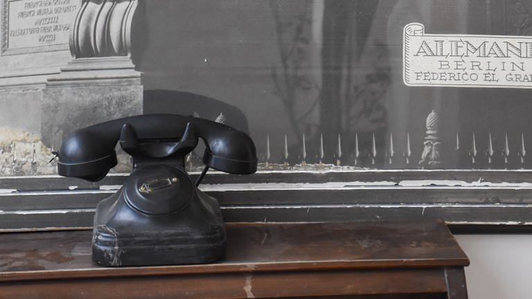 Telefon im Foyer des Hotels Eden. (Foto: SWR, Walter Filz)