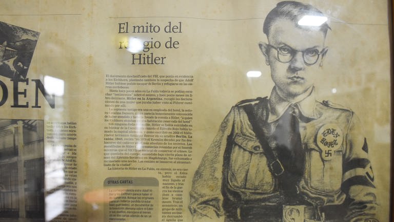 Ein Hitlerjunge als Liftboy? Ausgestellte Zeichnung im Hotel Eden. (Foto: SWR, Walter Filz)