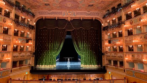 Der Bühnensaal der Oper von Venedig (La Fenice),