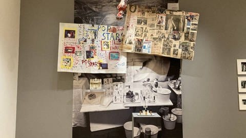 Installation  „Homecoming“ von Lil Picard, mit verschiedenen Techniken und Stilen im „Iowa Stanley Museum of Art“ 2022. (Foto: IMAGO, Iowa City Press-Citizen)