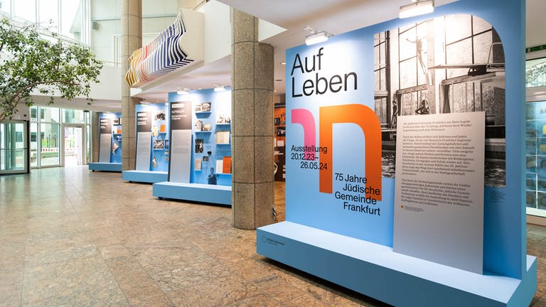 75 Jahre Jüdische Gemeinde Frankfurt - Ausstellung "Auf Leben"