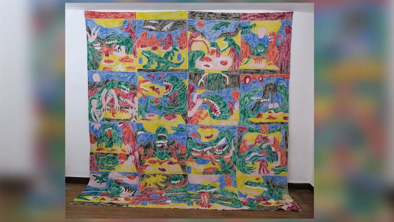 Jakob Bareiß: Lackfarbe, Ösen, Stoff; 290 x 303 cm, 2023  –Sonderausstellung „Academy Square“ auf der art KARLSRUHE 2024