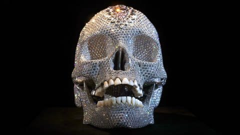 Damien Hirst: For the Love of God: Ein mit 8601 Diamanten besetzter Platinabguss eines menschlichen Schädels