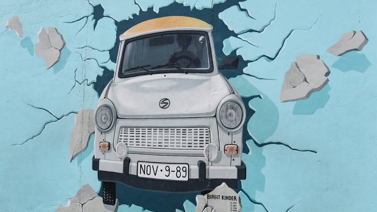 Open-Air-Galerie, das längste noch erhaltene Teilstück der Berliner Mauer in Berlin-Friedrichshain (Foto: IMAGO, Winfried Rothermel)