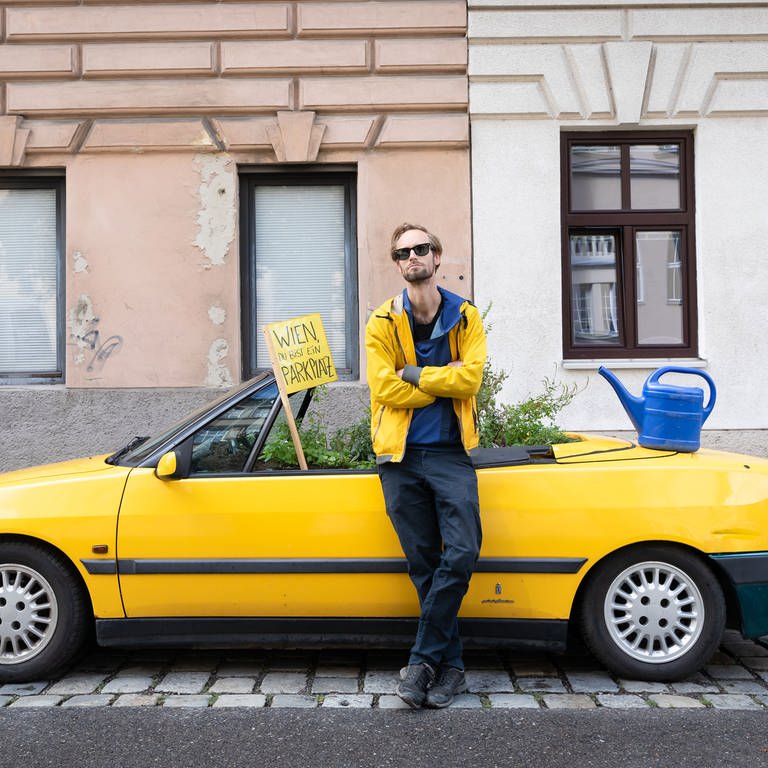 Christoph Schwarz und sein Straßenkräutzer (Foto: Jana Madzigon)