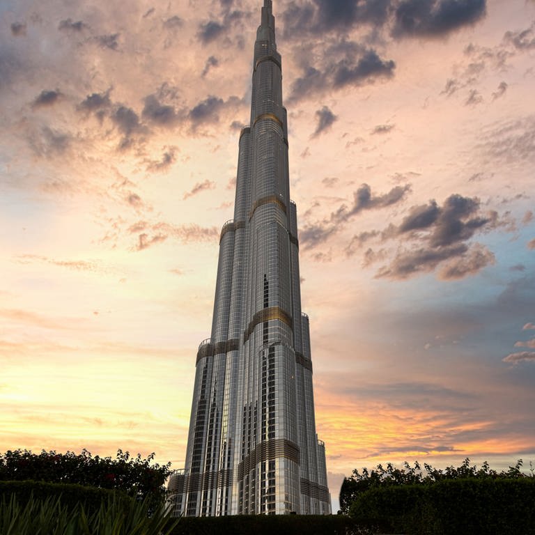 Landmark Burj Khalifa skyscraper the tallest building in the world Model Released.Dubai, United Arab Emirates. Archivfoto. (Foto: IMAGO, Pond5 Images)
