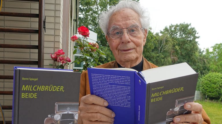Mit 93 Jahren schreibt Bernt Spiegel sein Romandebüt: „Milchbrüder, beide“, erschienen im Berliner Verlag edition fototapeta.