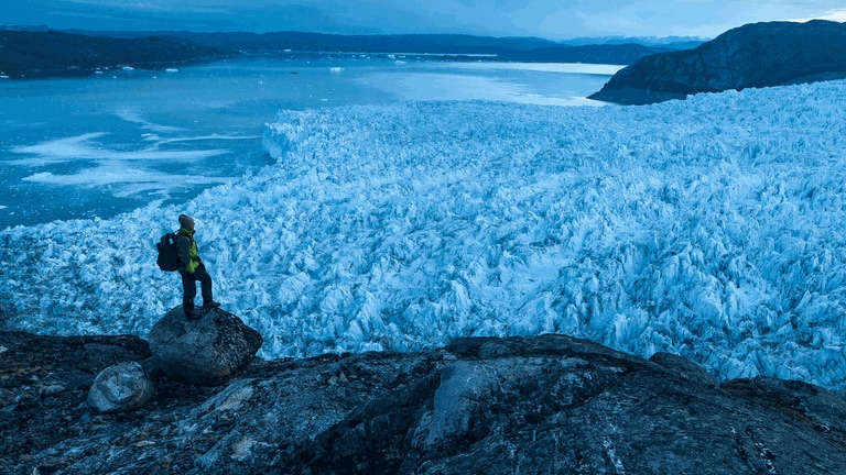 Wird es wirklich soweit kommen, dass die Menschen in nicht allzu vielen Generationen kaum noch Gletscher bestaunen können und somit einen Großteil des in ihnen gespeicherten Trinkwassers verlieren werden? (Foto: Markus Mauthe/Knesebeck Verlag )