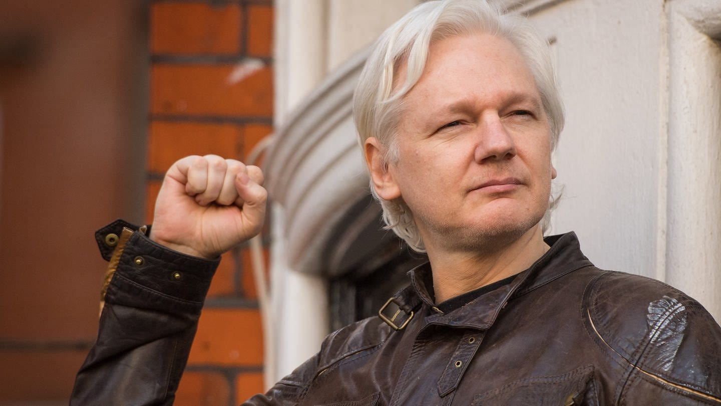 Julian Assange im Jahr 2019 (Foto: picture-alliance / Reportdienste, empics | Dominic Lipinski)