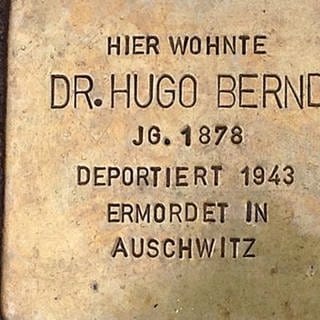 Aufnahme des Stolpersteins von Dr. Hugo Bernd in Koblenz (Foto: SWR, SWR - Marianne Lechner)
