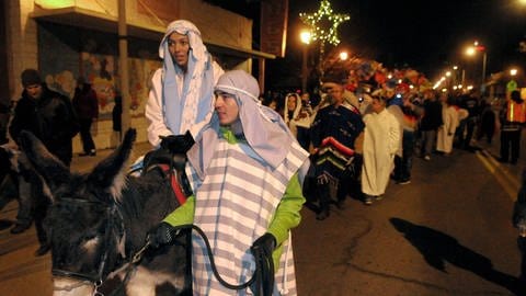 Weihnachten in aller Welt: Las Posadas in Mexiko (Foto: IMAGO, ZUMA Press)