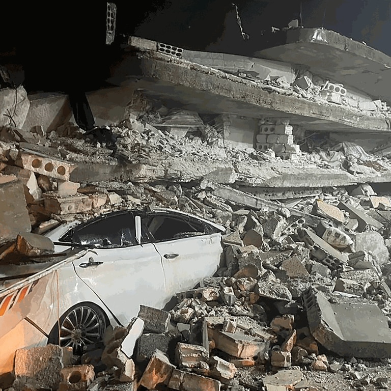 Erdbeben erschüttern Türkei und Syrien