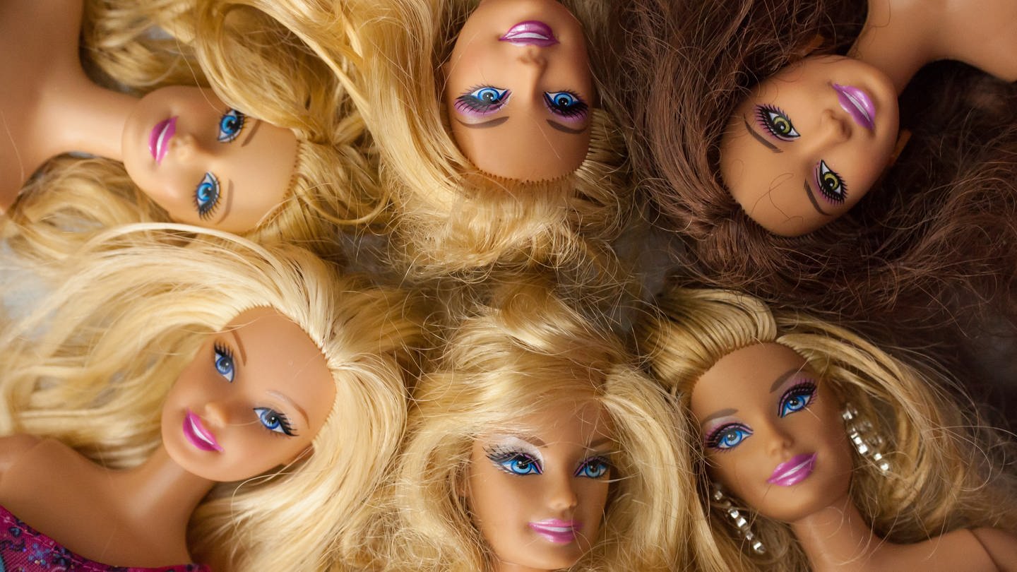Barbie-Puppen aus den 2000er-Jahren (Foto: IMAGO, Pond5)
