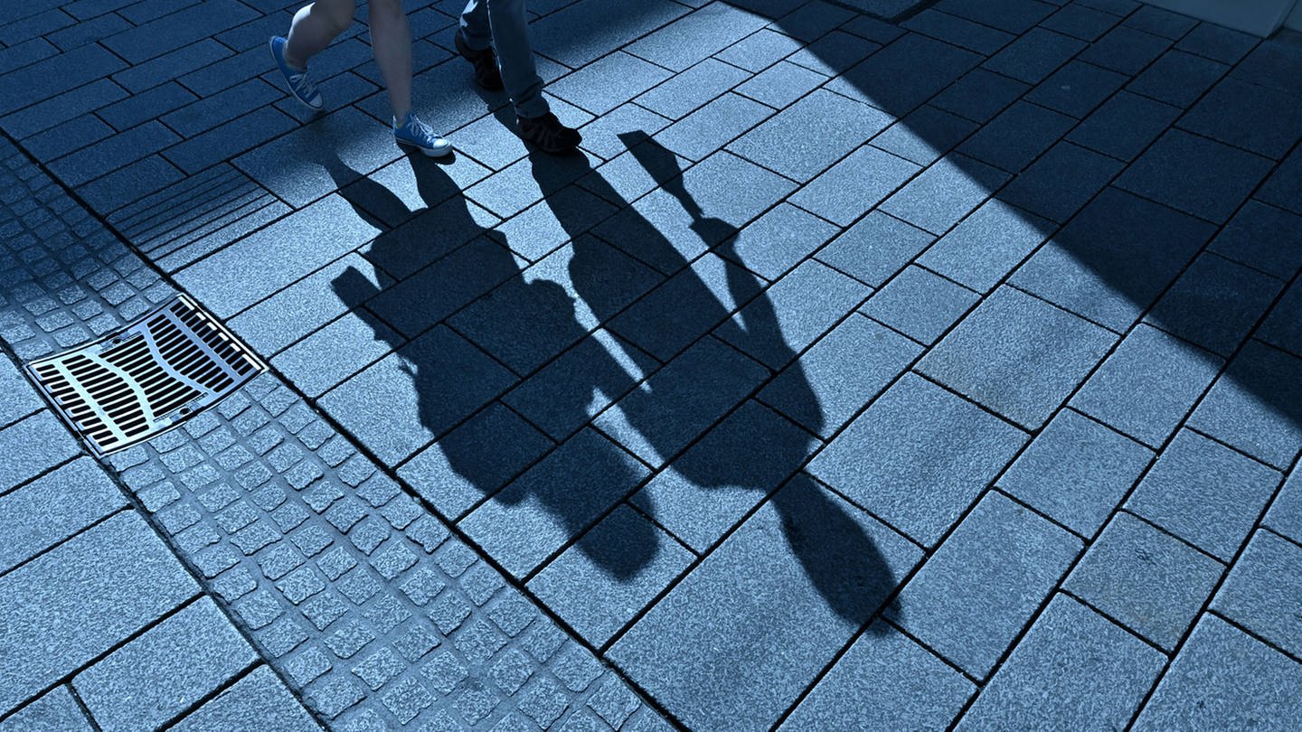 Nächtliche Schatten. Symbolbild. (Foto: IMAGO, Rolf Poss)