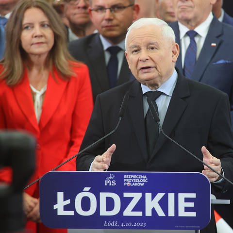 Jaroslaw Kaczynski, Vize-Ministerpräsident von Polen und Chef der Regierungspartei PiS, spricht während des regionalen Parteitags der PiS.