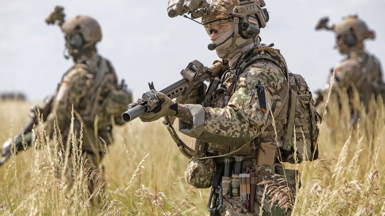 Kommandosoldaten des Kommando Spezialkräfte KSK der Bundeswehr.  (Foto: IMAGO, IMAGO / Björn Trotzki)