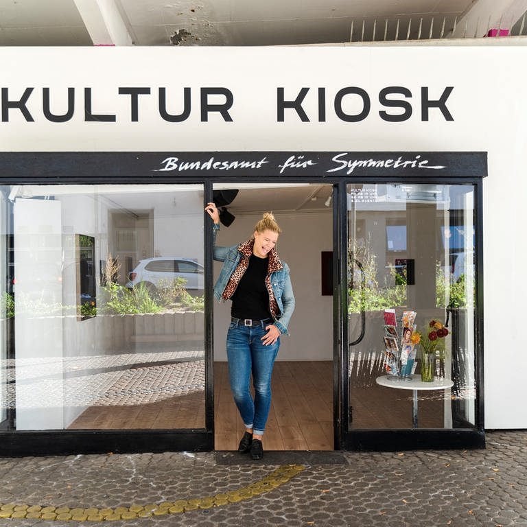 Dominique Brewing Vor dem Kultur Kiosk