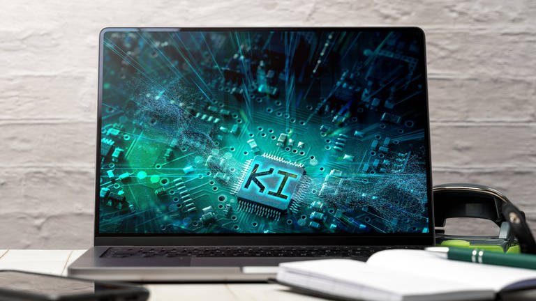 Laptop mit KI (Foto: IMAGO, Bihlmayerfotografie)