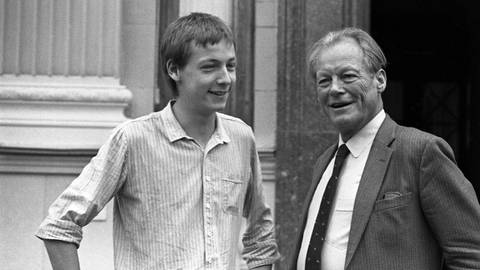 Matthias Brandt mit seinem Vater, Willy Brandt (Foto: picture-alliance / Reportdienste, picture alliance/AP Images)