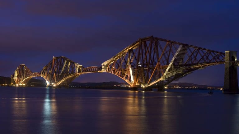 Forth Firth Bridge, Edinburgh, Schottland, Großbritannien (Foto: IMAGO, imagebroker)
