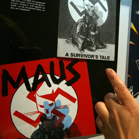 Ein Titel des Comic-Romans "Maus" von Art Spiegelman in in der Ausstellung "Helden, Freaks und Superrabbis. Die jüdische Farbe des Comics" im Jüdischen Museum in Berlin (2010).