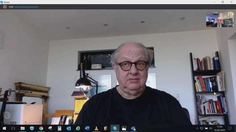 Vincent Klink auf dem Skype-Monitor