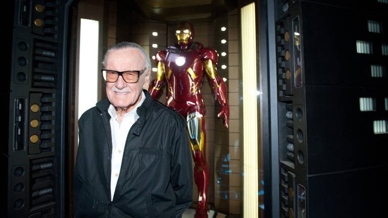 Stan Lee mit seiner Schöpfung Iron Man