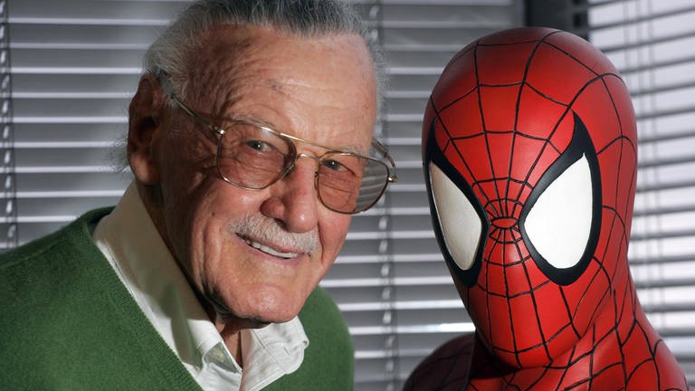 Stan Lee mit seiner Comic-Figur Spider-Man