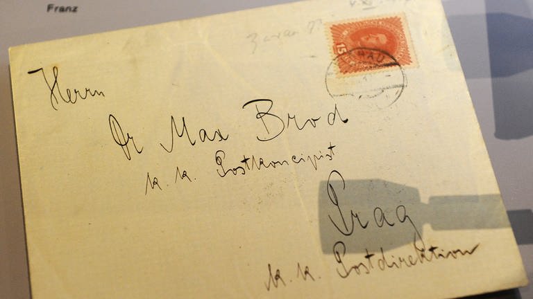 Briefumschlag von Franz Kafka an seinen Freund Max Brod. 