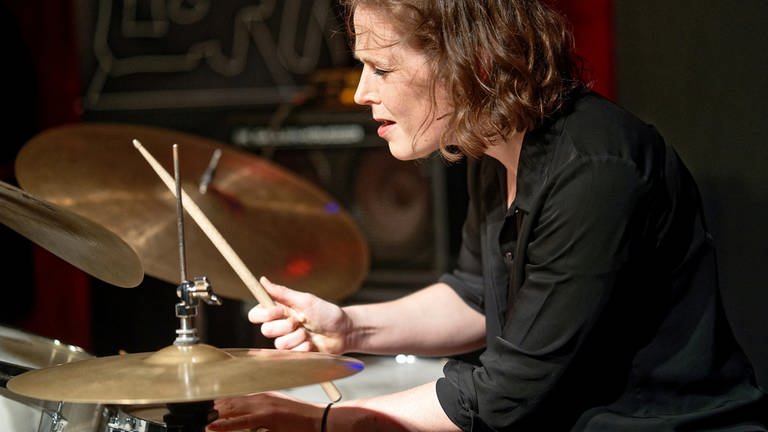 SWR Jazzpreisträgerin 2021 – Schlagzeugerin Eva Klesse (Foto: Pressestelle, Foto: Gerhard Richter)