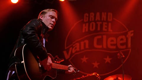 Musiker Thees Uhlmann bei einem Konzert des Labels Grand Hotel van Cleef (Foto: IMAGO, imago images/POP-EYE)