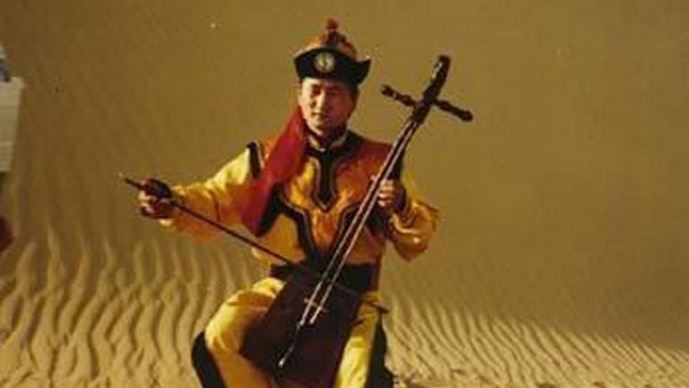 2002 desert concert in Byangobi, Morin Khuur (Foto: Bernhard Wulff)