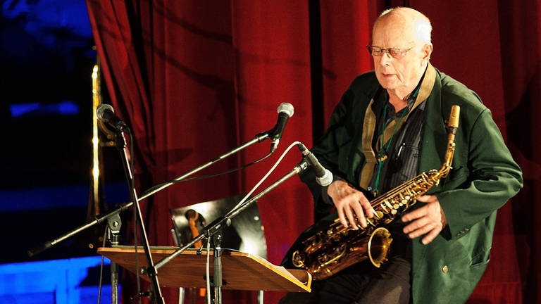 Einflussreiche Jazzmusiker der DDR: Der Saxofonist Ernst-Ludwig Petrowsky (Foto: IMAGO, VIADATA)