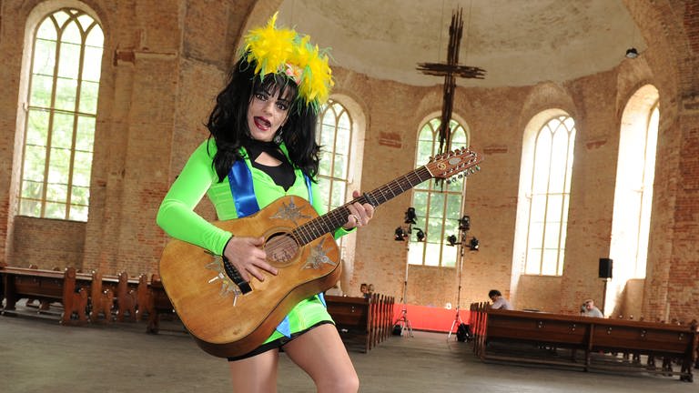 Nina Hagen stellt 2010 in der Berliner Parochialkirche das neue Album "Personal Jesus" vor