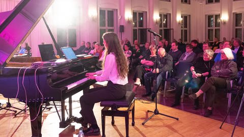Clara Vetter mit ihrer Band „Band Letters From Nowhere“ im März 2023 in Leipzig (Foto: Felix Mauersberger Fotos )