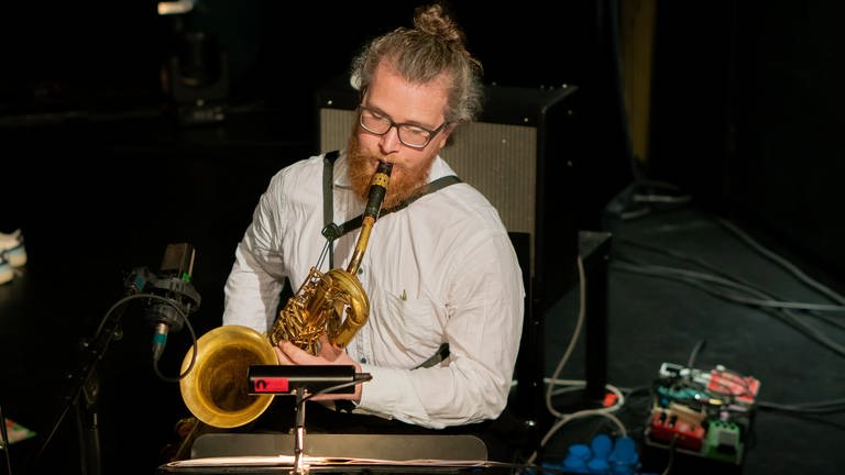 SWR2 Jazz College: Bastian Brugger am Baritonsaxophon (Foto: SWR)