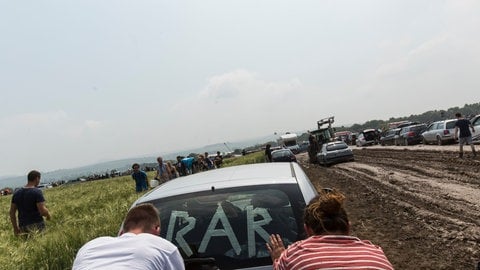 Festivals, die ins Wasser fielen (Foto: picture-alliance / Reportdienste, picture alliance / POP-EYE)