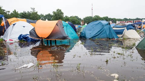Festivals, die ins Wasser fielen (Foto: picture-alliance / Reportdienste, indiv)