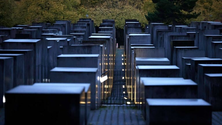 Holocaust-Mahnmal in Berlin (Foto: picture-alliance / Reportdienste, Foto: Carsten Koall)