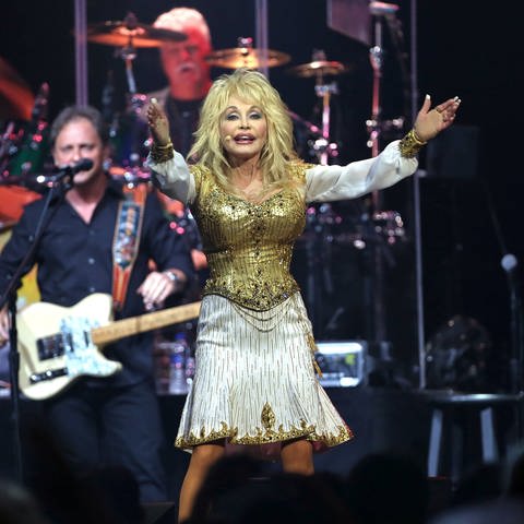 Dolly Parton, die unumstrittene Königin der Country Musik
