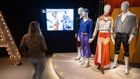 ABBA World in Malmö stellt die Kostüme aus, die ABBA beim Eurovision Song Contest 1974 trugen