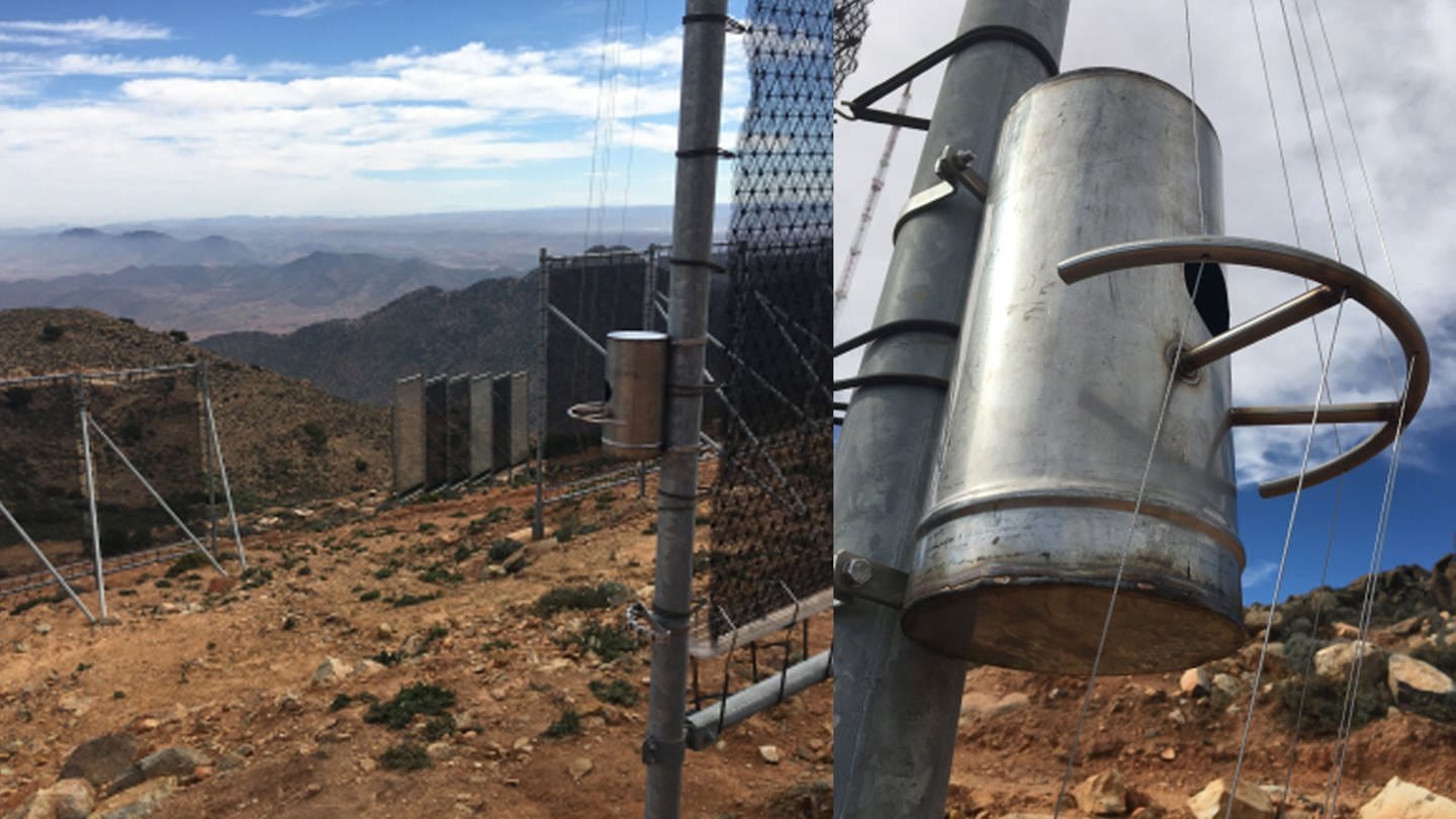 Klangraum Nebel. Performancekünstler Kalle Aldis Laar hat eine ganz besondere Windharfe aus Stahl im Anti-Atlas-Gebirge im Süden von Marokko gebaut. (Foto: Kalle Laar/Soundmuseum)