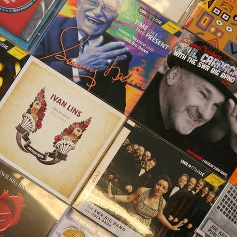 CDs der SWR Big Band (Foto: SWR, SWR -)