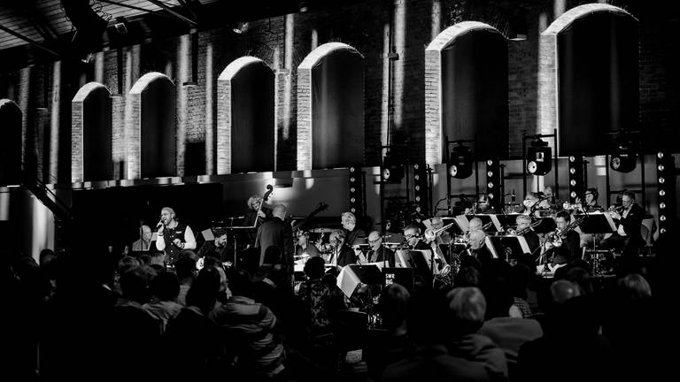 SWR Big Band beim Heimspiel No.15 in der Phoenixhalle Stuttgart