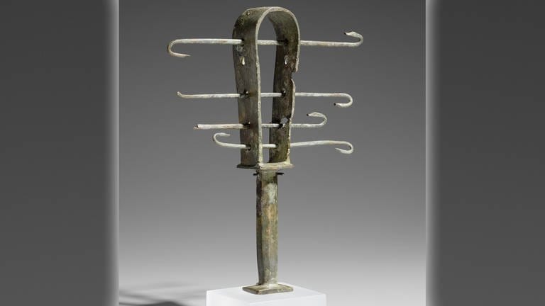 Antikes Instrument (Foto: Pressestelle, © Staatliche Museen zu Berlin, Ägyptische Museum und Papyrussammlung / Sandra Steiß)